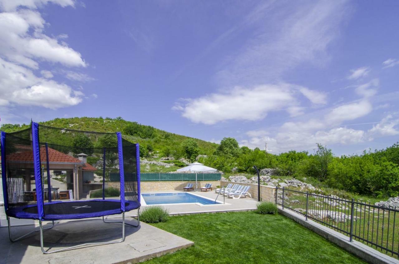 Villa Katja Omis Exterior photo